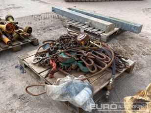 Pallet of Chains & Lifting Equipment Frontladerschaufel