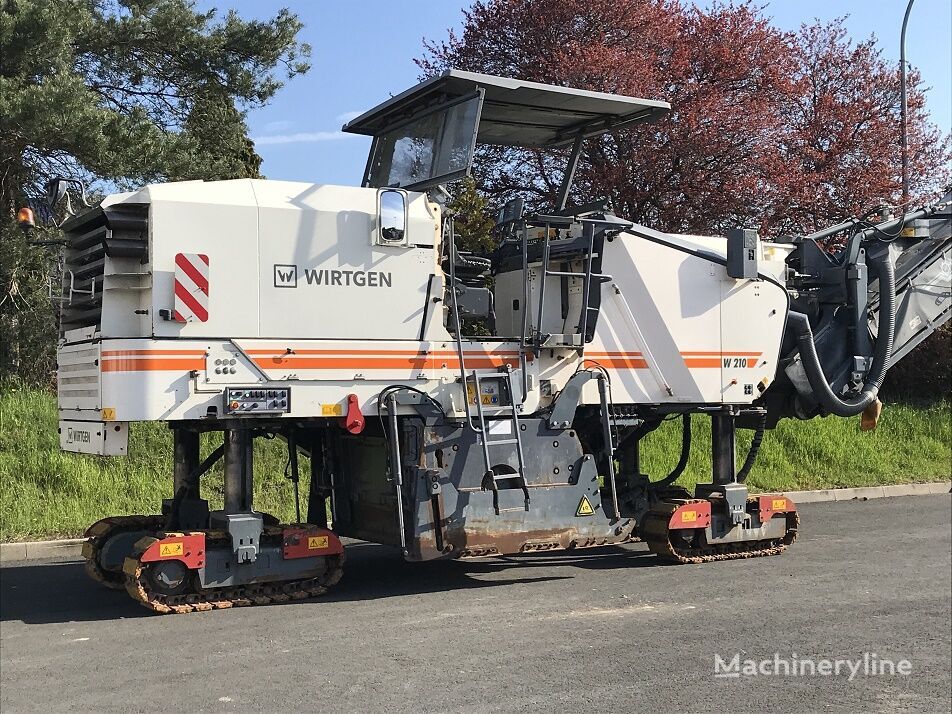 Wirtgen W 210  Asphaltfräse