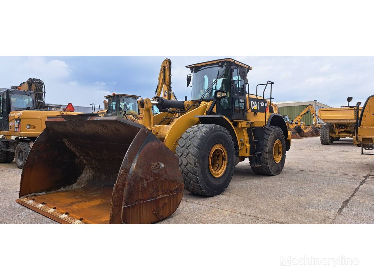 CAT 966M Radlader