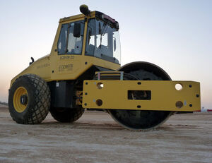 BOMAG  BW218D-40 Walzenzug